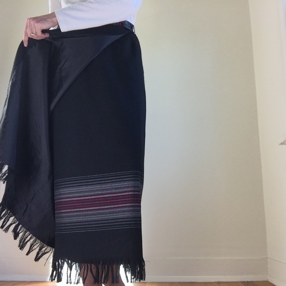 Sag Harbor Fringe Maxi Wrap Skirt Size 6 - Picture 13 of 16